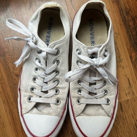 Converse low top sneakers ⭐️ - Picture 4 of 6